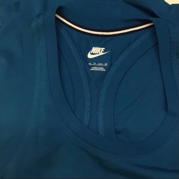 Nike Blue Tank Top - Picture 3 of 3